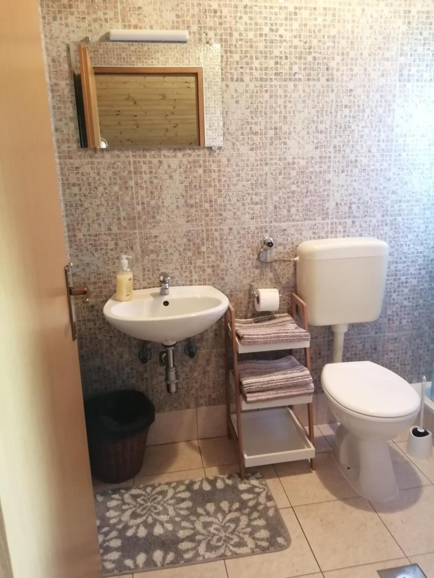 ゲストハウス ザフラン スモーヤナク 部屋 写真